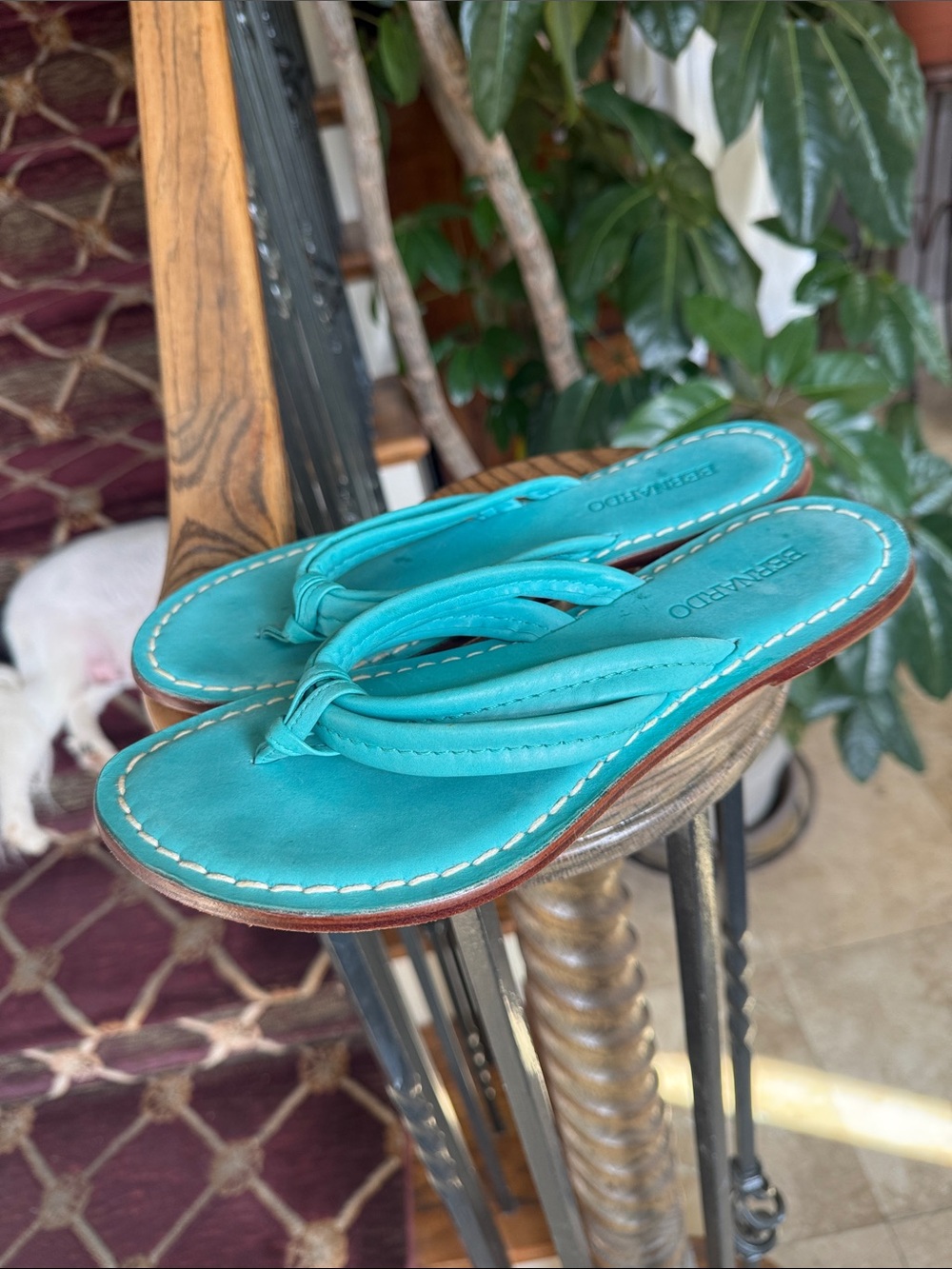 BERNARDO aqua blue genuine, leather flip-flops very good condition 8 1/2